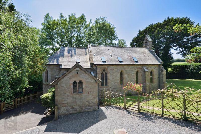 St James House - Converted Church Hereford Exterior foto