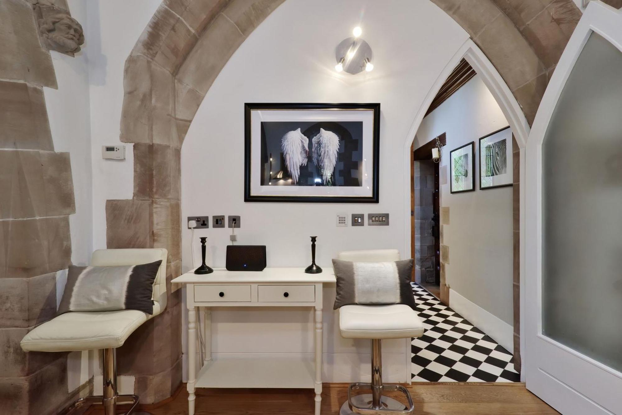 St James House - Converted Church Hereford Exterior foto