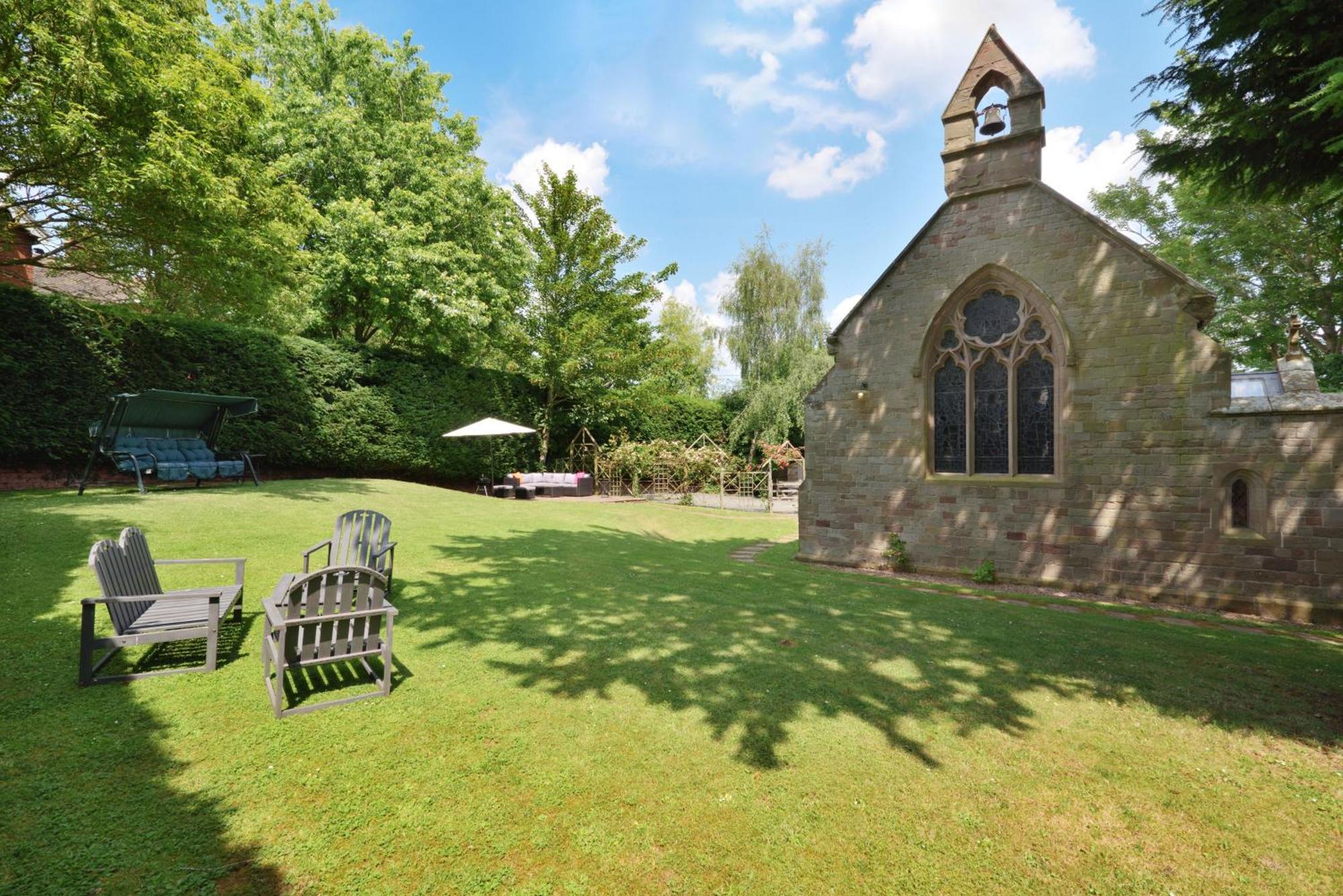 St James House - Converted Church Hereford Exterior foto
